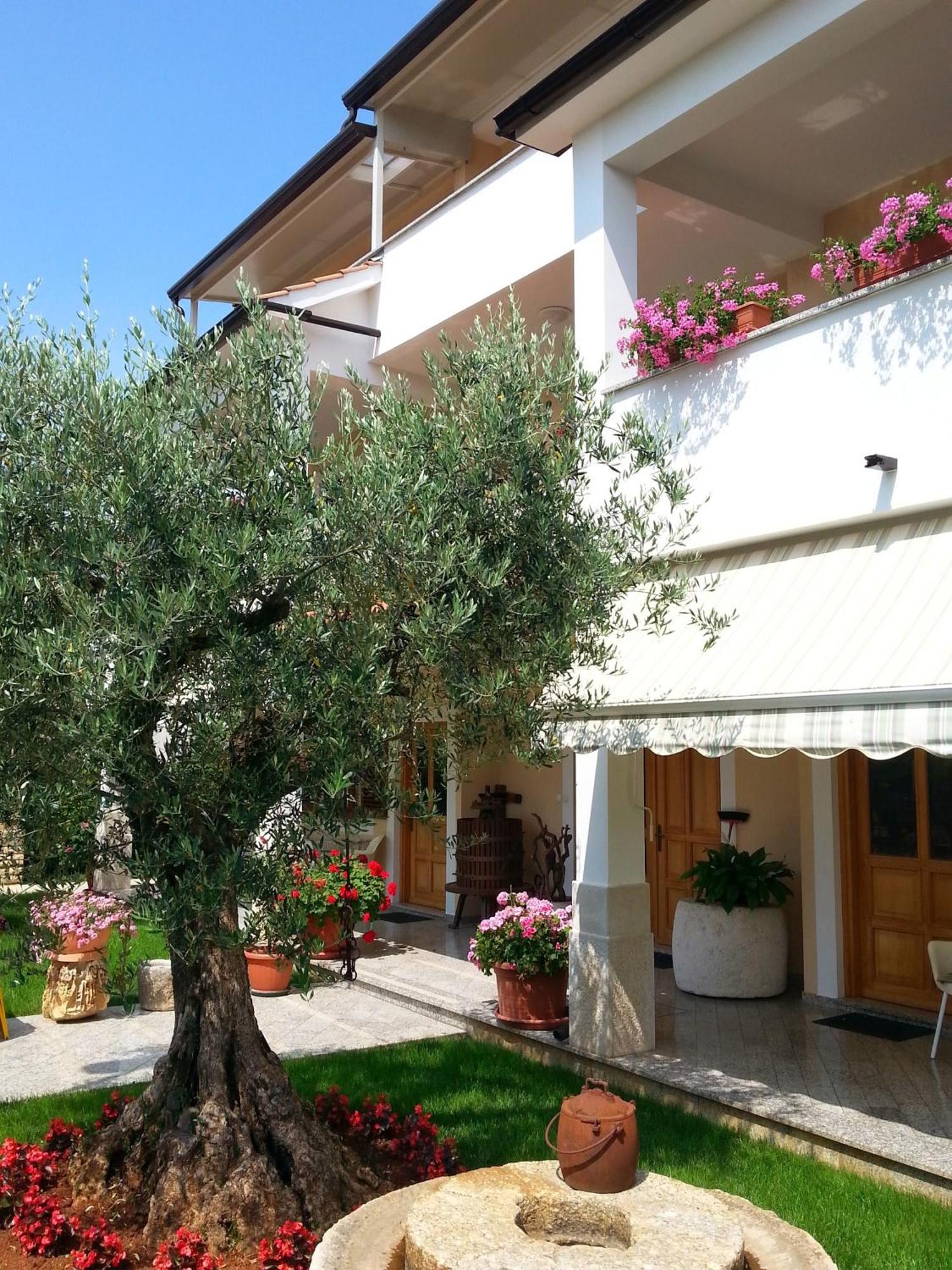 Nevija B&B Poreč Buitenkant foto