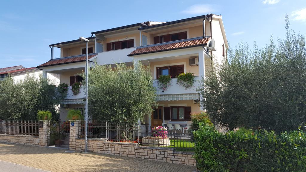 Nevija B&B Poreč Buitenkant foto