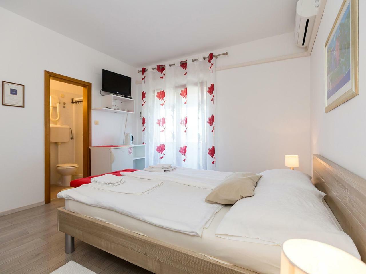 Nevija B&B Poreč Buitenkant foto